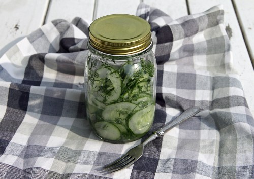 Älä tuunaa! Mummun kurkkuhin pitää käyttää oikeaa etikkaa eikä niihin lisätä mausteita!