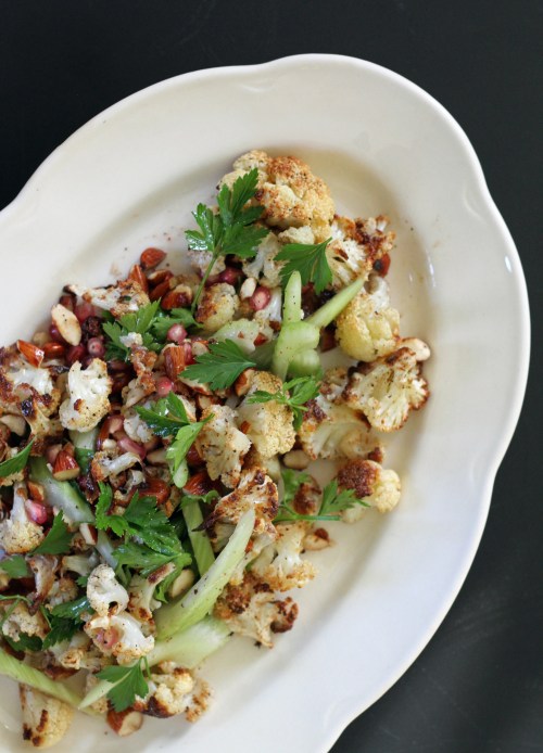 Kukkakaalia ja mausteita. Turha kai sanoa, että mitään ei jäänyt jäljelle.