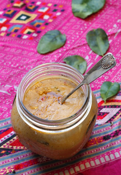 Sopivan eksoottinen maapähkinäkastike lievittää kaukokaipuuta.