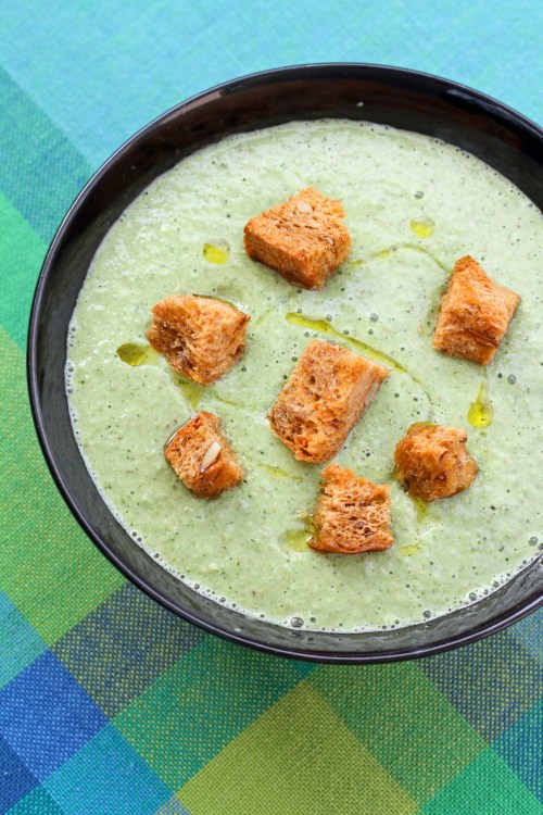 Kylmää pinaattikeittoa? No siltähän se vähän näyttää, mutta maku on aivan toinen.