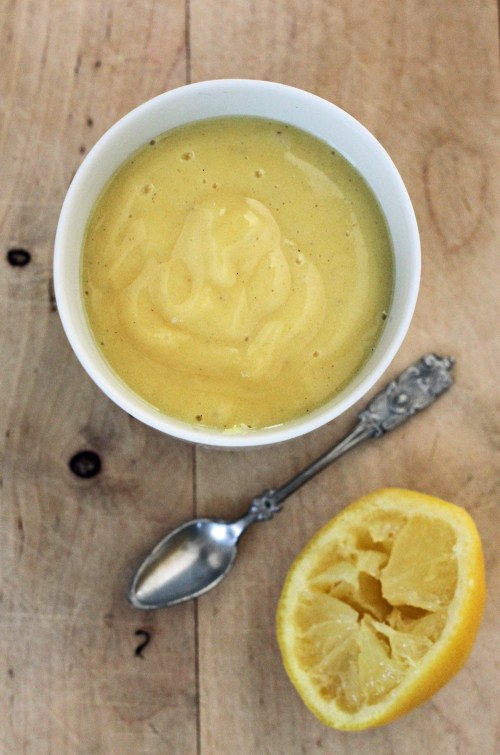 Sitruunamajoneesi sopii erityisen hyvin itse vastasavustetun kalan seuraksi.