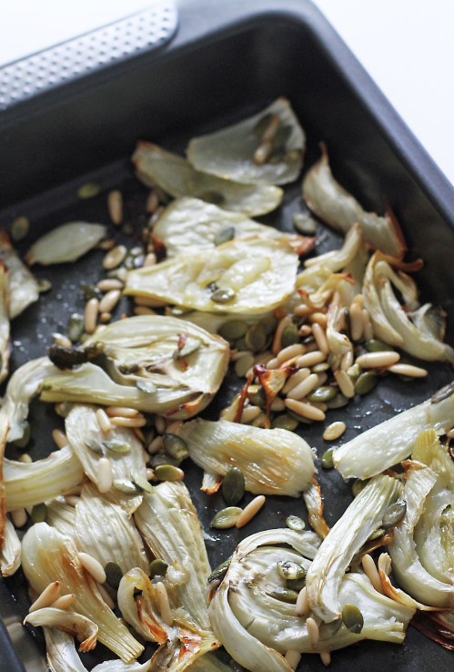 Fenkolit ja siemenet paahtuvat sopivasti vajaassa 40 minuutissa.