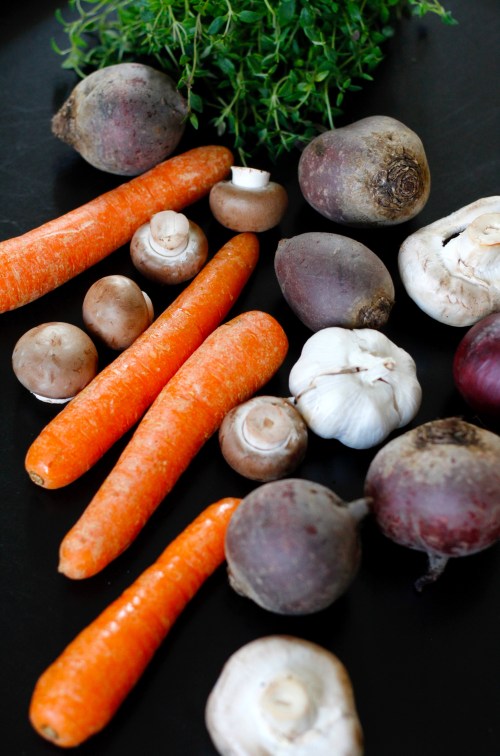 Kasvissyöjän burgundinpata syntyy edullisista raaka-aineista.